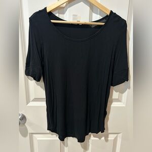 H&M Classic Black Women's Top small
